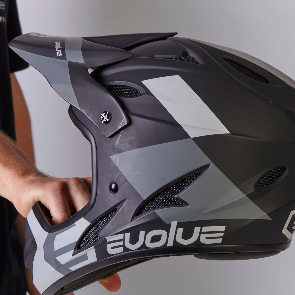Evolve Storm Helmet - Adult